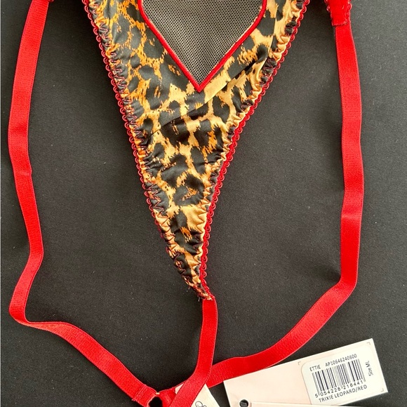 Heart Leopard/Red Thong(s) - Picture 5 of 7